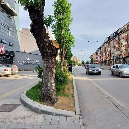 Bright & Lovely Apartment In The City Center Priștina Exterior foto