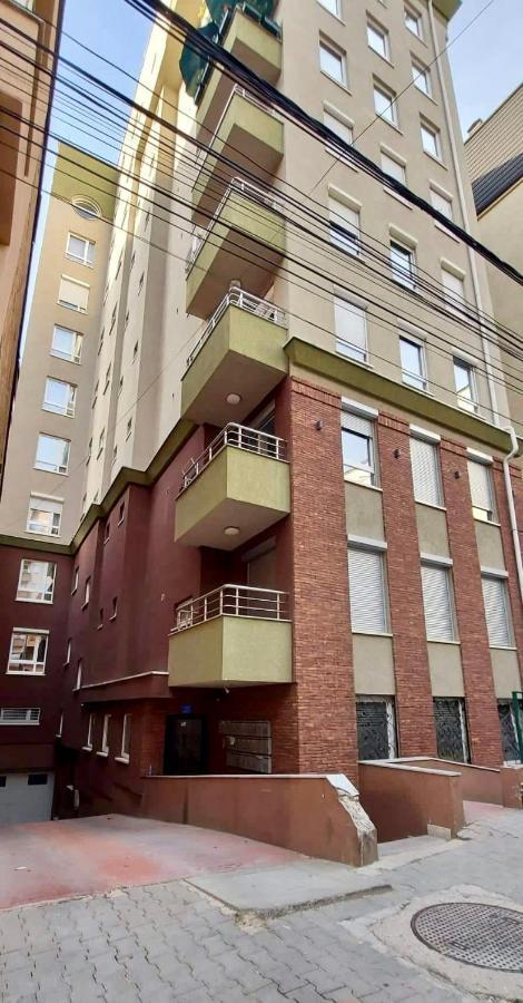 Bright & Lovely Apartment In The City Center Priștina Exterior foto
